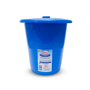 Cesto de basura pequeño Wilson azul con tapa colocada y diseño ergonómico.